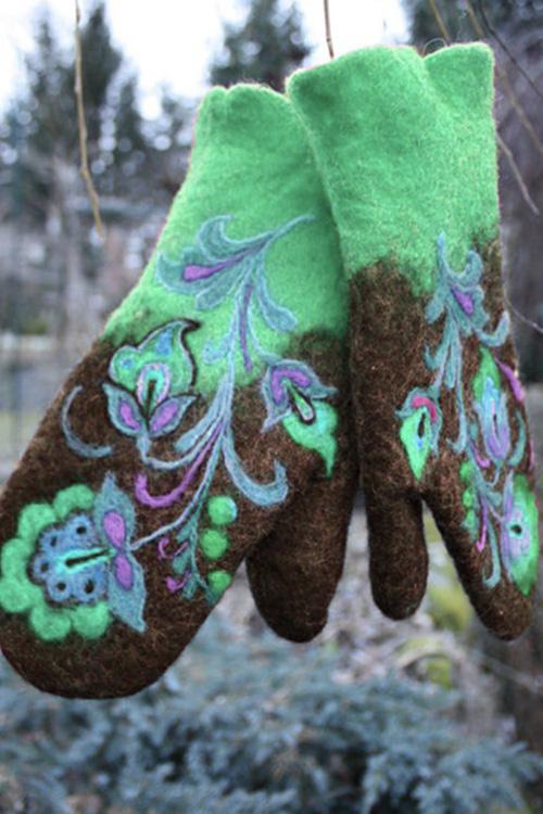 Karladress Christmas Gift Embroidery Mittens(5 Colors)