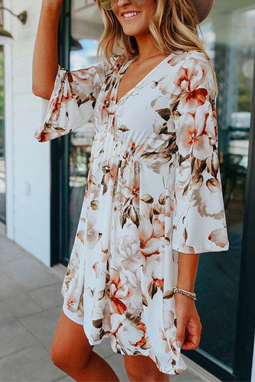 Karladress V Neck Bell Sleeves Printed Swing Dress