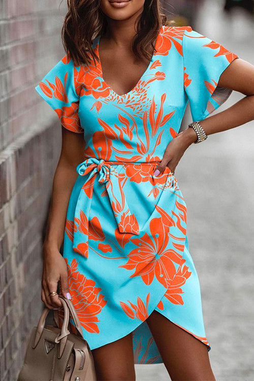 Karladress Scoop Neck Flare Sleeve Tie Waist Printed Dress